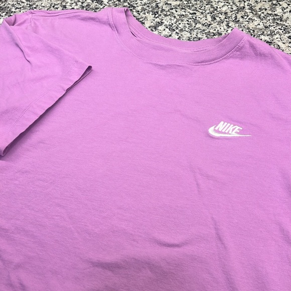 The Nike Tee- Size XL - Picture 4 of 6